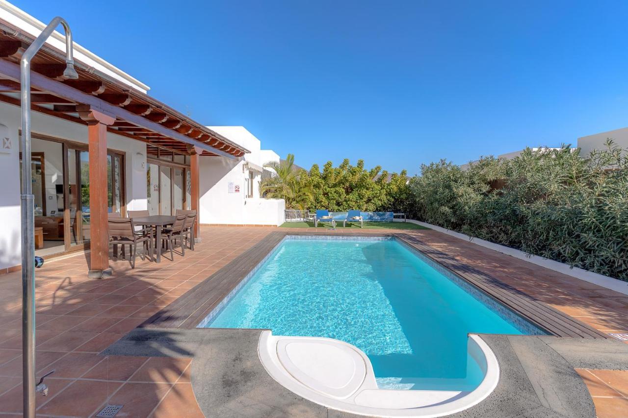 Villa Alegria Playa Blanca  Exteriör bild